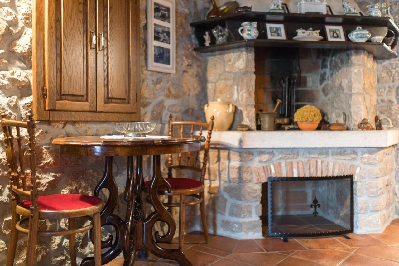 Holiday Home Bozanic 瓦比尼科 外观 照片